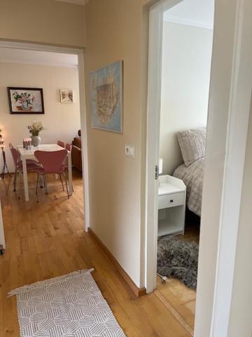 Charming 3 Bedroom Apartment อาคูเรย์รี ภายนอก รูปภาพ