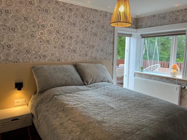 Charming 3 Bedroom Apartment อาคูเรย์รี ภายนอก รูปภาพ